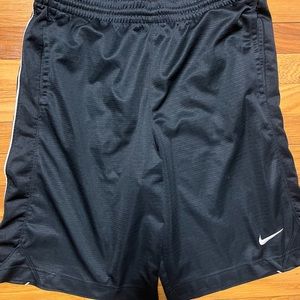 Nike Mens Basketball Shorts 11” size Medium